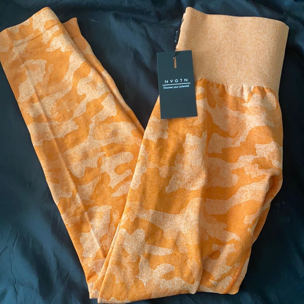 NEW NVGTN Burnt Orange Camo Seamless Leggings